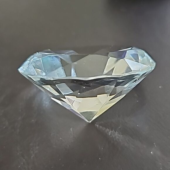 Tripact Diamond Clear Paper Weight 2.5" wide. - Picture 2 of 4